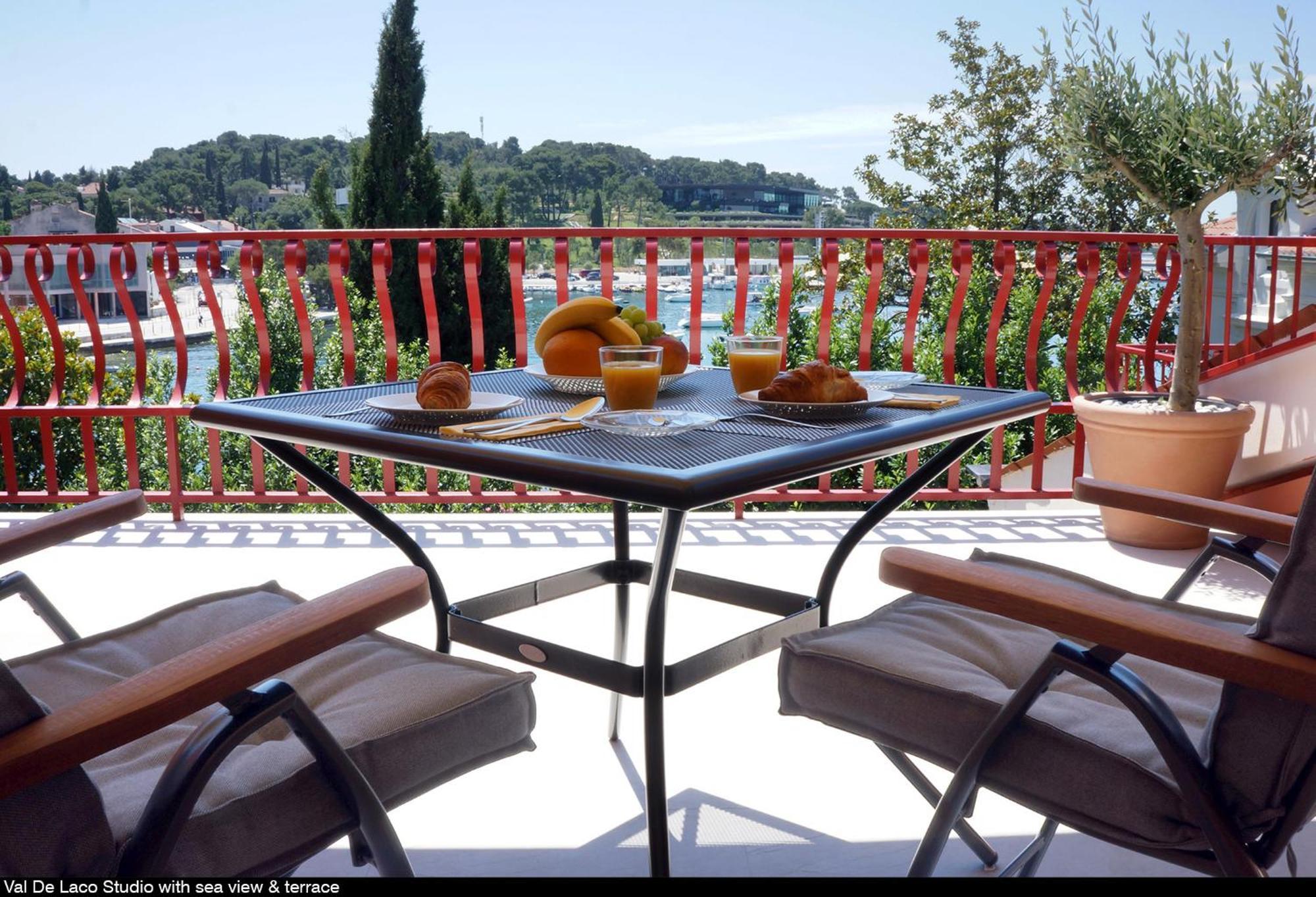 Val De Laco Studio Apartments Ровинь Экстерьер фото